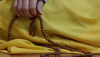 Objeto de prática e vestuário zen | Monge Genshô